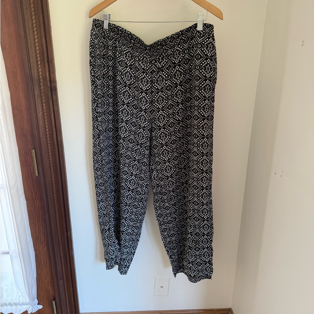 JM Collection Black and White Printed Harem Pants